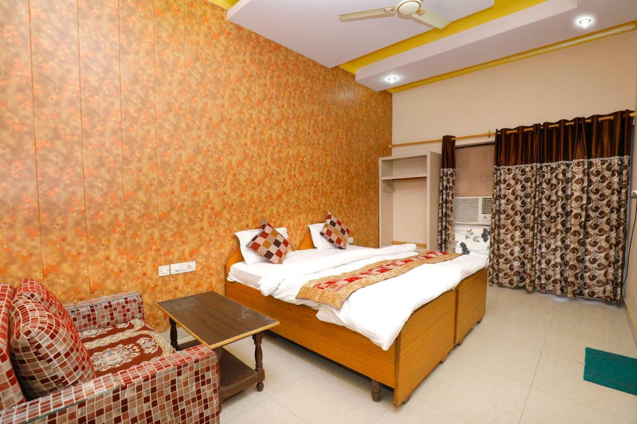 Hotel New Bakshi House Agra  Exterior photo